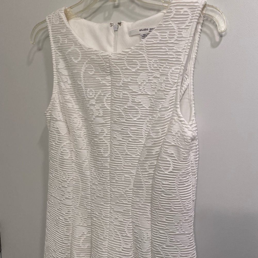 Stufio One White Floral Lace Dress Sleeveless Knee Length